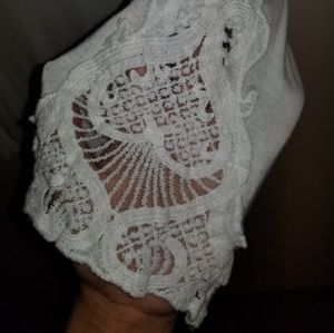 White Lace 3/4 Sleeve top